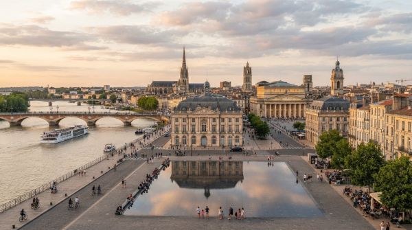Visiter bordeaux : explorez l'essence de ses quartiers et musées